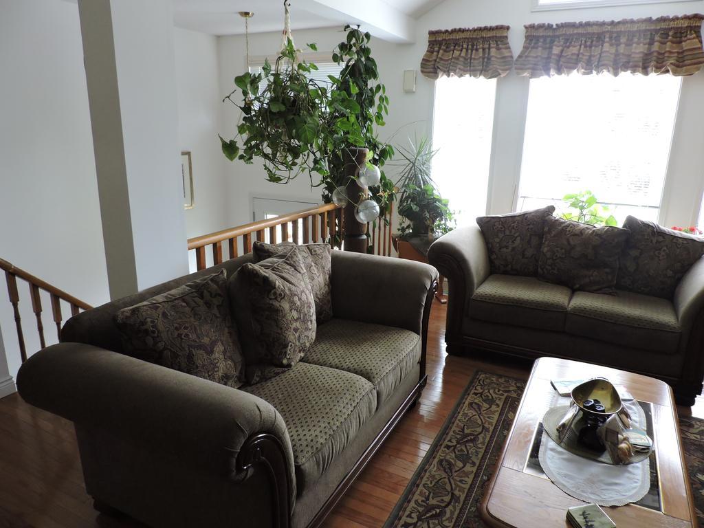 Tucked The Harbour Bed & Breakfast 4*