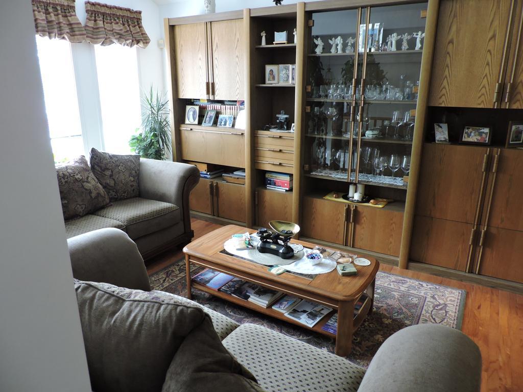Tucked The Harbour Bed & Breakfast 4*